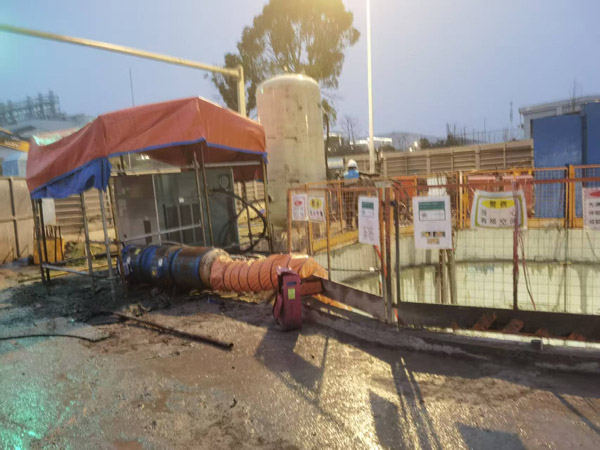 贤易无油空压机租赁,地下管道施工的得力助手