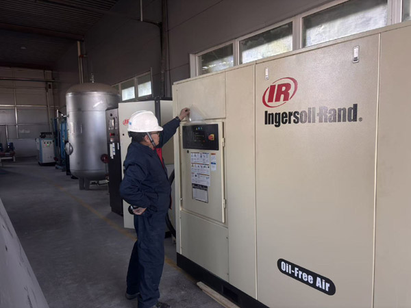 贤易无油空压机租赁服务，为汽车行业注入智能制造新动能