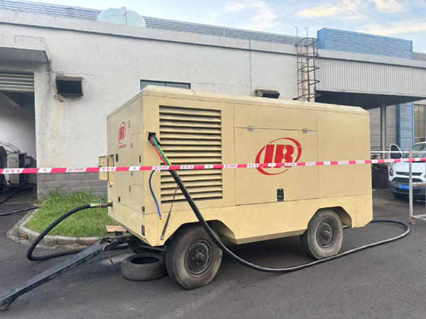 贤易空压机租赁,以稳定供气为汽车零部件行业高效生产注入强劲动力