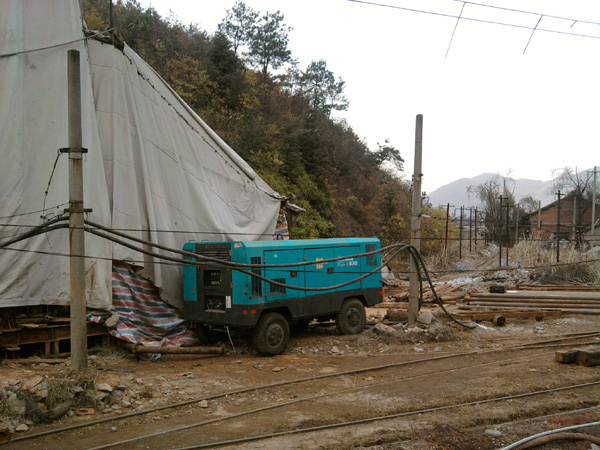 企业降本增效新选择,租空压机服务深度解析与实战指南