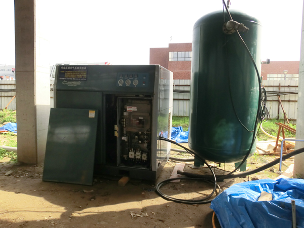 贤易无油空压机租赁:化工管道吹扫高效解决方案