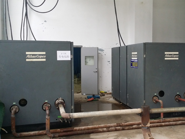 阿特拉斯ZR250无油空压机租赁:化工管道吹扫高效安全的解决方案