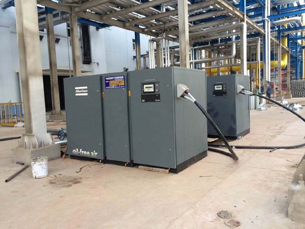 阿特拉斯ZR250无油空压机租赁:为管道吹扫作业提供卓越的无油干燥气源解决方案