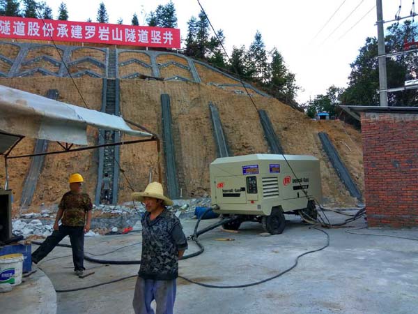 上海贤易空压机租赁:为隧道工程高效赋能<电驱高风压空压机租赁服务解析