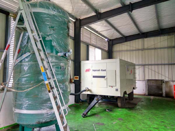 电驱高压空压机出租:如何为激光切割行业提供稳定高效气源解决方案