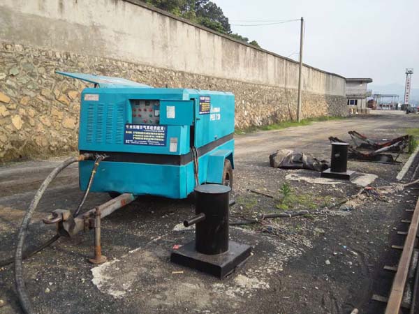 埃尔曼电移动空压机PES720租赁服务如何助力福建船舶防腐工程提质增效？