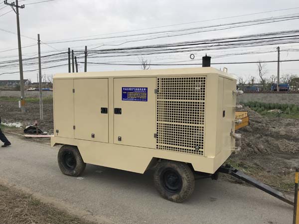 柴油驱动空气压缩机:管道通球工程中的灵活租赁解决方案