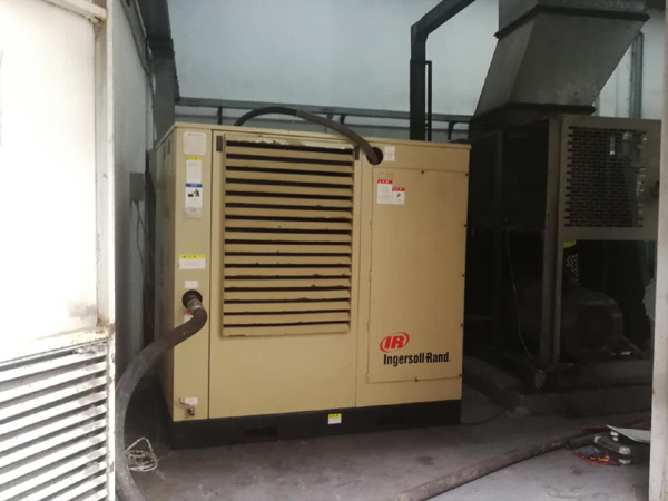 空压机故障生产线停气不用愁?贤易空压机租赁随时供气解决方案