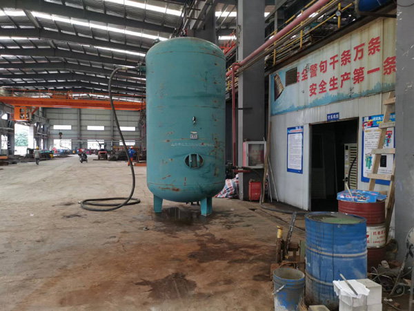 大型储气罐配套空压机租赁服务:助力生产制造工厂降本增效的智慧选择