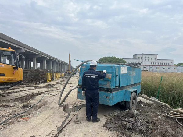 电驱移动式空压机租赁为市政工程提供可靠动力,助力城市高效建设