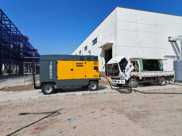 阿特拉斯柴驱空气压缩机租赁服务于化工吹扫项目：高效、灵活与安全的完美结合