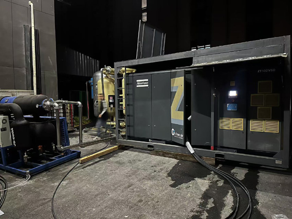 阿特拉斯ZT132VSD变频空压机租赁为杭州新能源行业提供洁净压缩空气